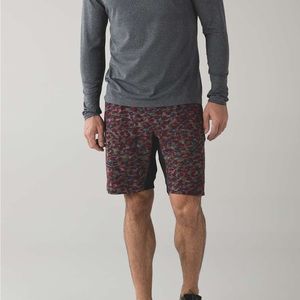 Men’s Lululemon Shorts in Urban Leopard